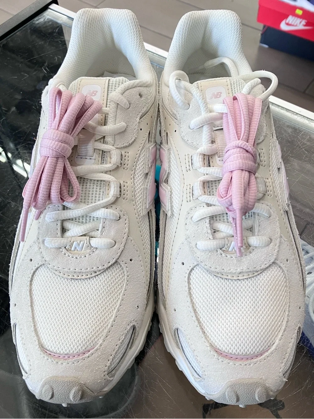Women’s New Balance 204L Sea Salt Pink Size 9.5
